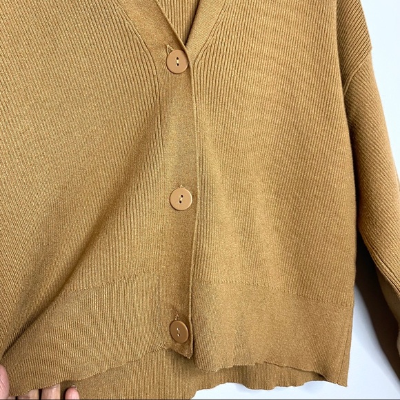 Zara Ribbed Cardigan with buttons Details - Picture 7 of 10